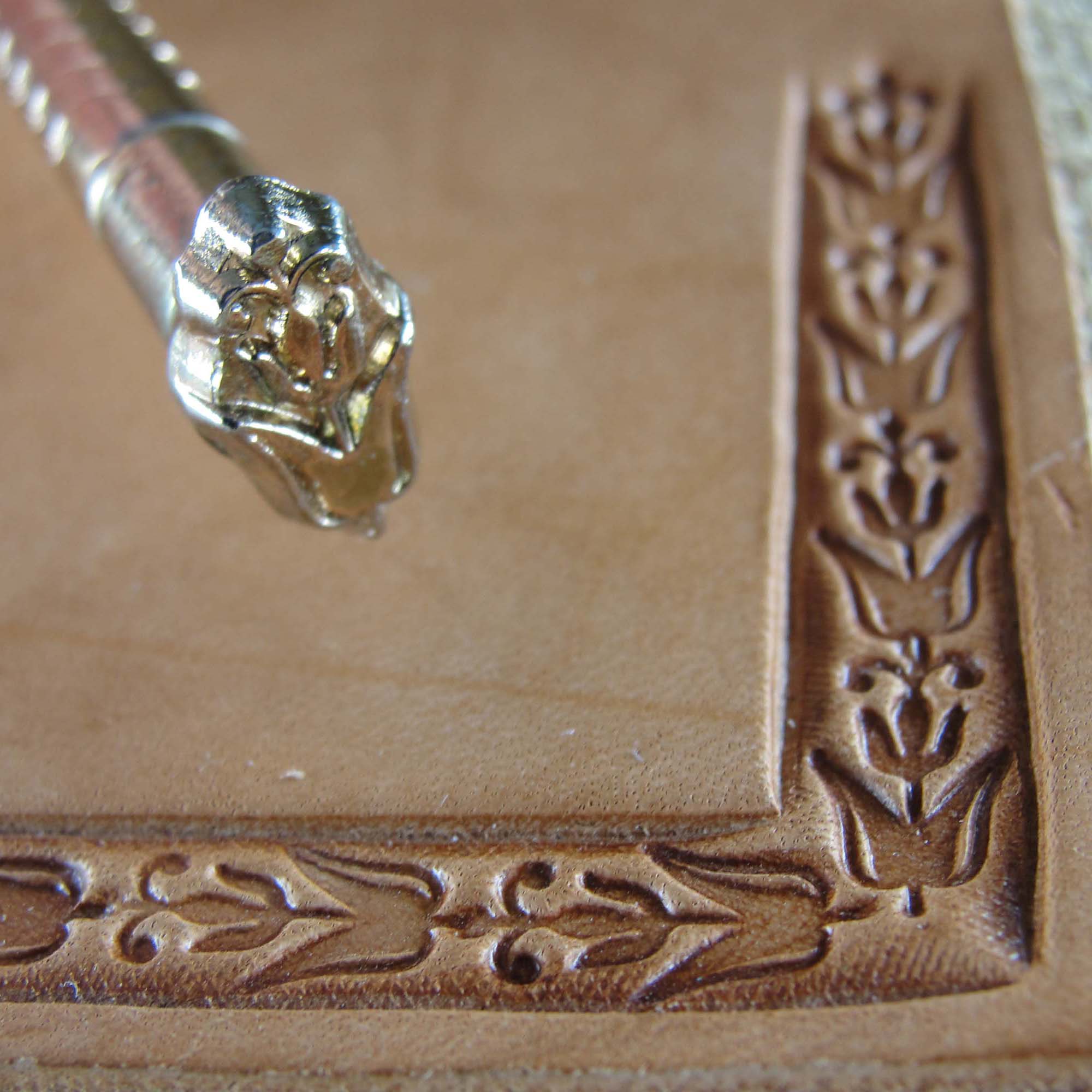 303 Floral Accent [USED]