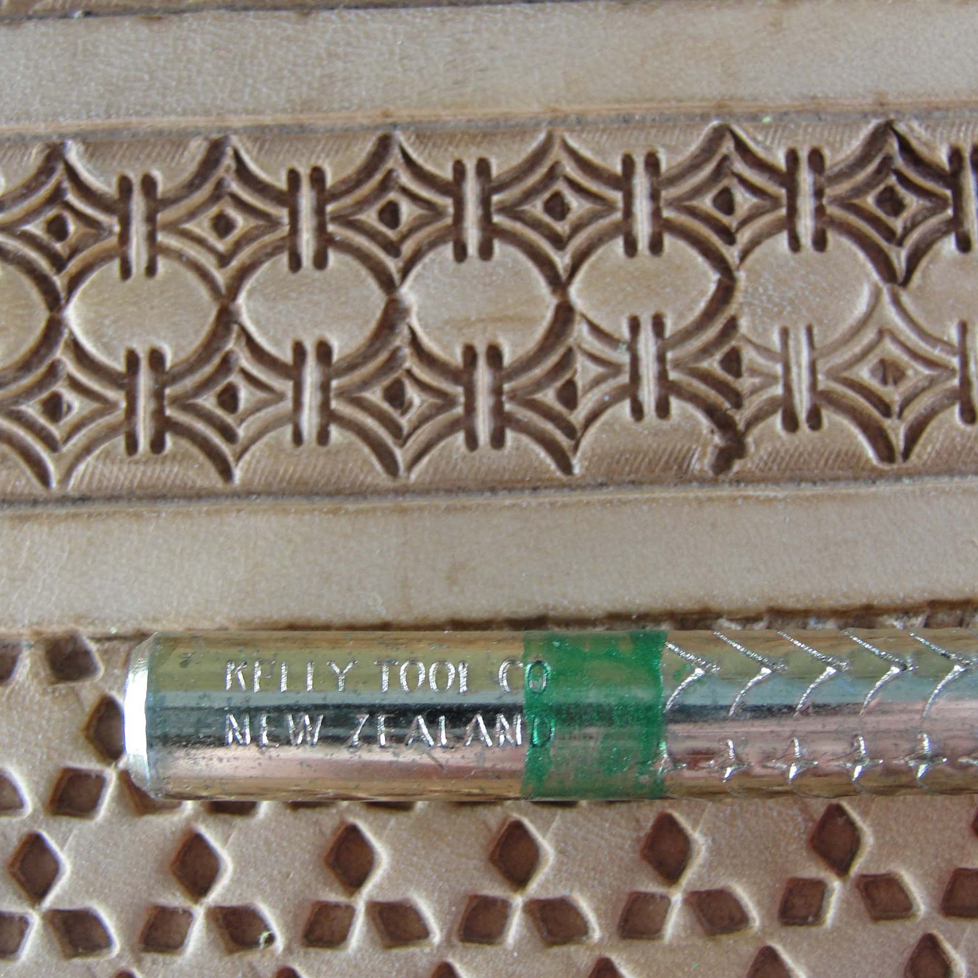 256 Geometric Border [USED]