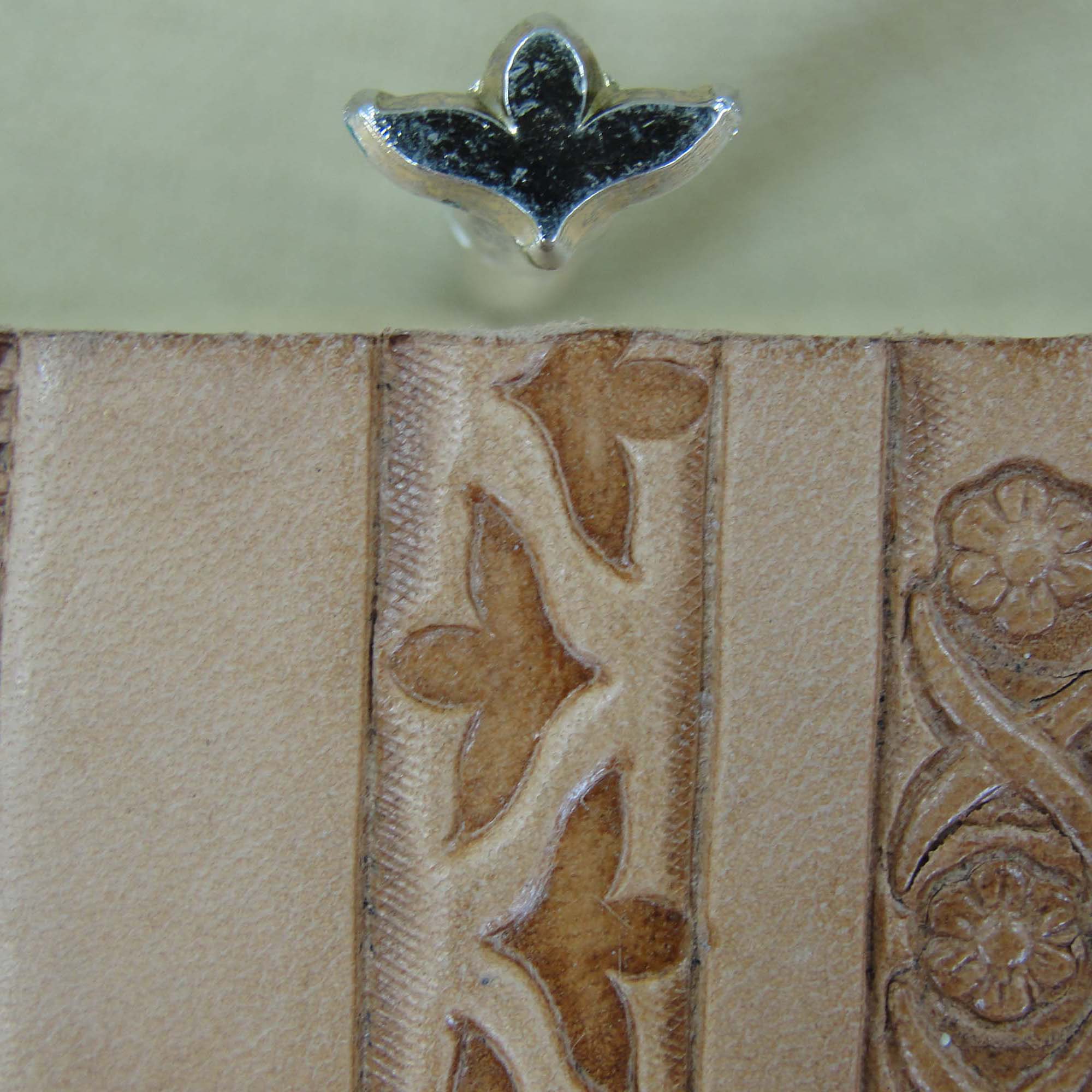 314 Floral Accent [USED]