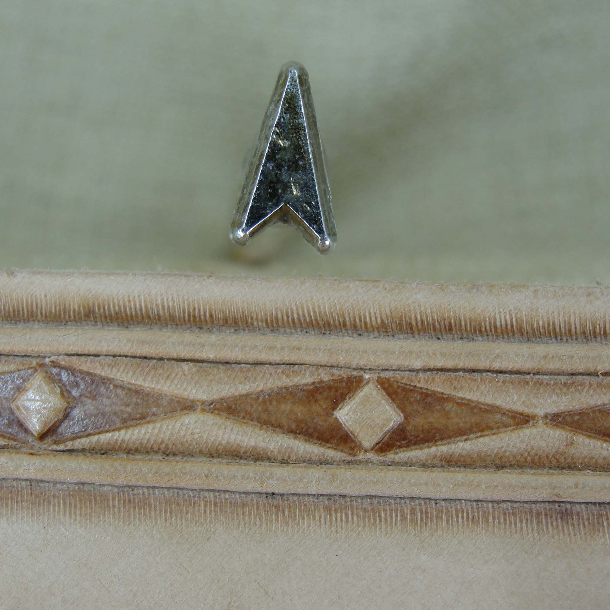 297 Geometric Border [USED]