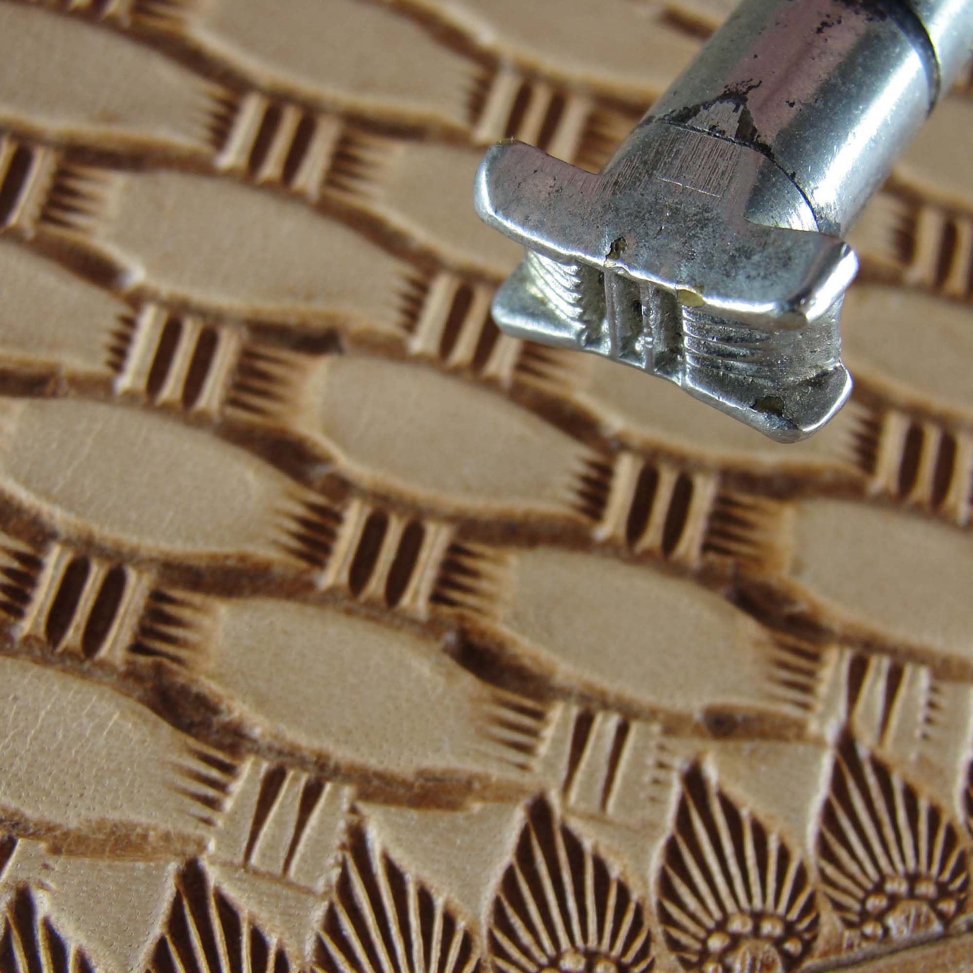 261 Bar Basket Weave [USED]